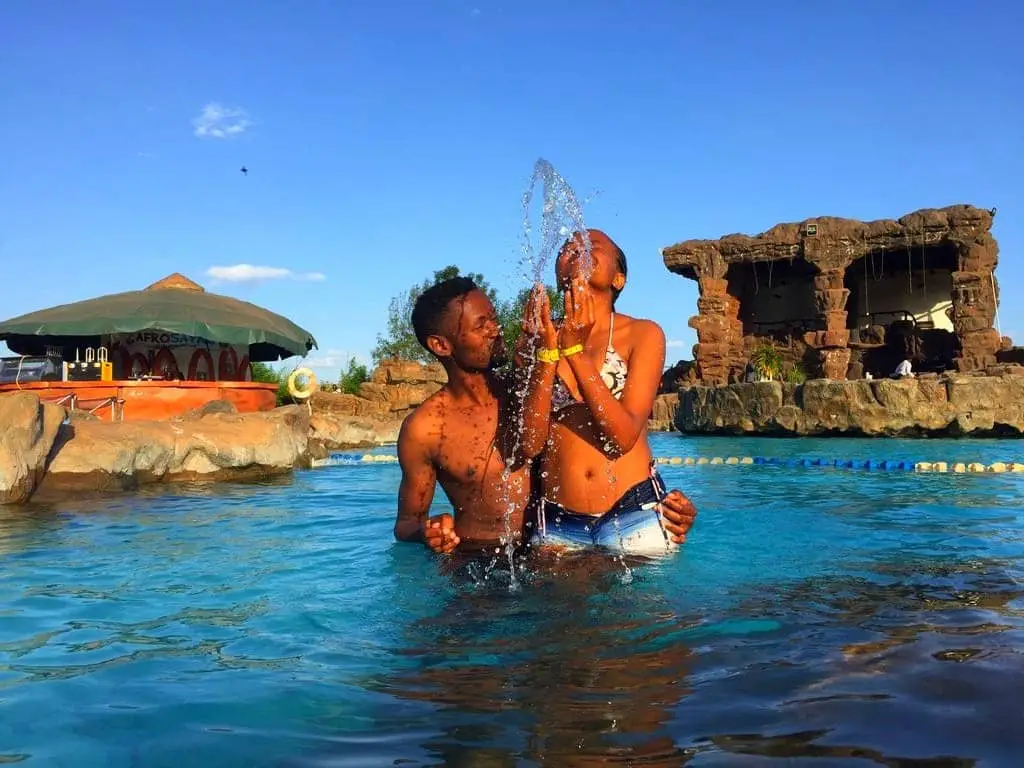 Staycation Ideas for Couples - Image by Christian Halisi Tours